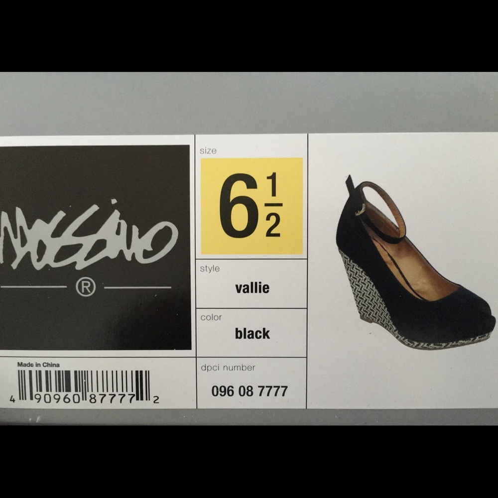 Black wedges